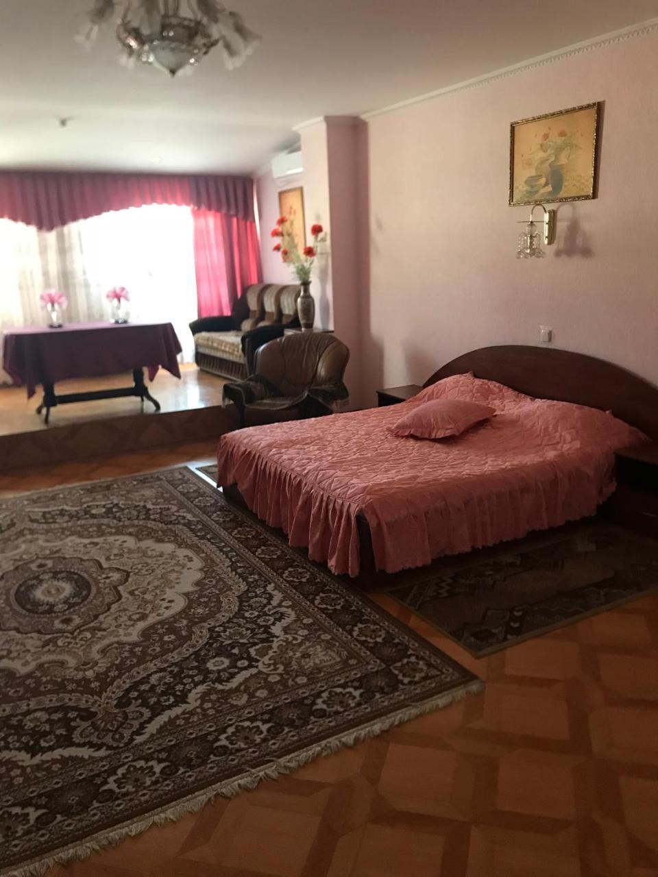 Anzhelina Hotell Cherson Exteriör bild