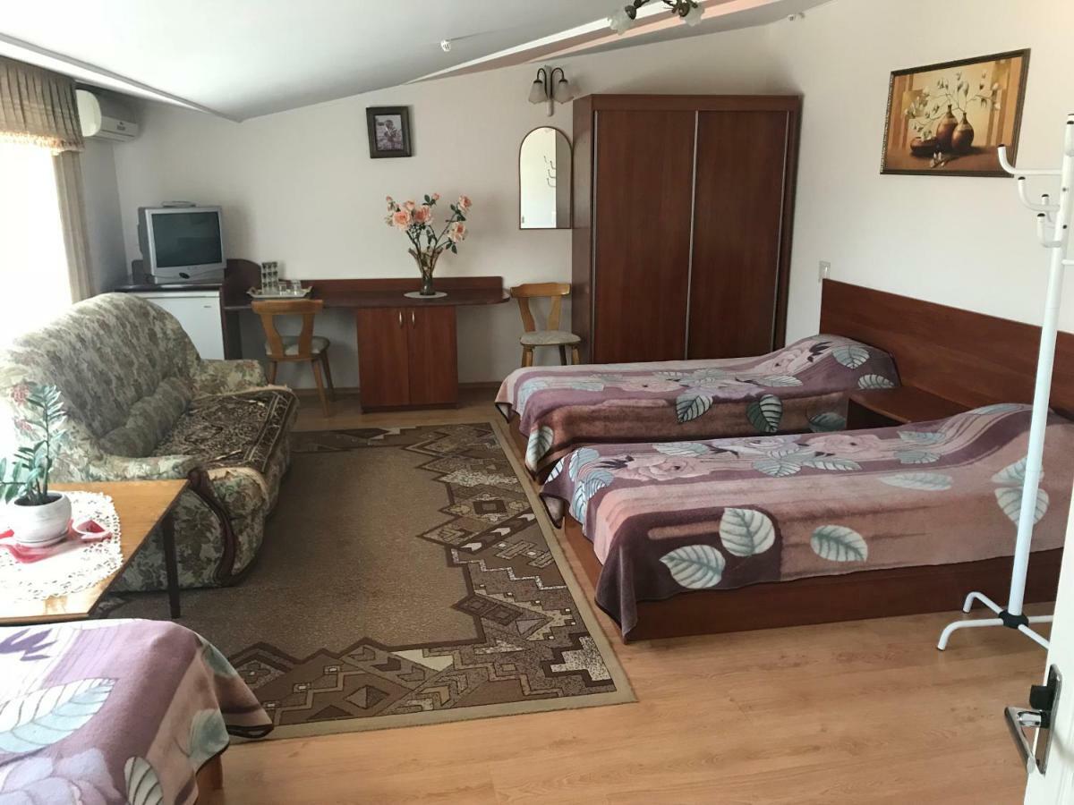 Anzhelina Hotell Cherson Exteriör bild